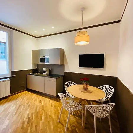 Blom Apartmán *